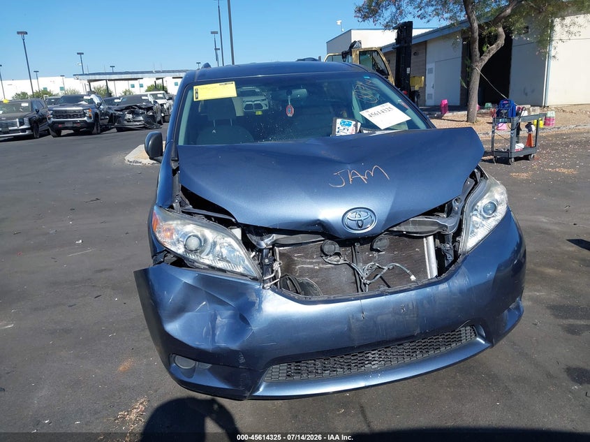 2017 Toyota Sienna VIN 5TDKZ3DC0HS859666 IAAI salvage auction — FRONT END, Salvage Title, sold $4,650 on 2026-07-19 (photo 6)