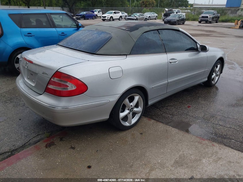 2005 Mercedes-benz Clk-class VIN WDBTK65J25F136743 IAAI salvage auction — NORMAL WEAR, Clear (Florida), sold $450 on 2026-08-06 (photo 4)