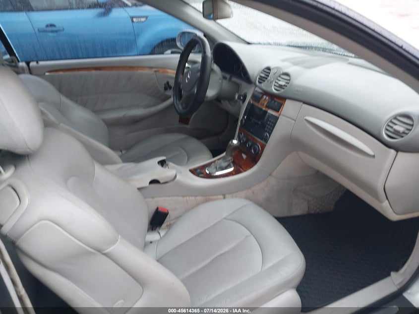 2005 Mercedes-benz Clk-class VIN WDBTK65J25F136743 IAAI salvage auction — NORMAL WEAR, Clear (Florida), sold $450 on 2026-08-06 (photo 5)