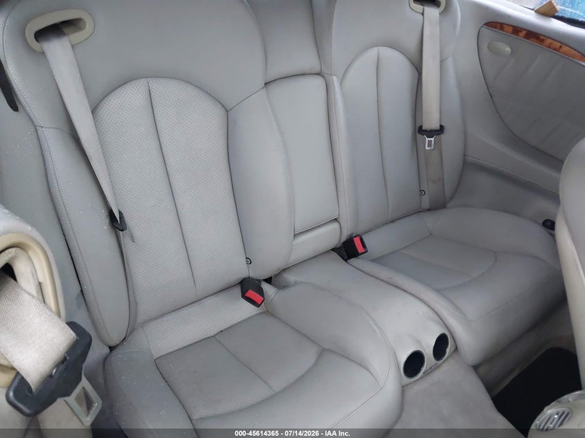 2005 Mercedes-benz Clk-class VIN WDBTK65J25F136743 IAAI salvage auction — NORMAL WEAR, Clear (Florida), sold $450 on 2026-08-06 (photo 8)