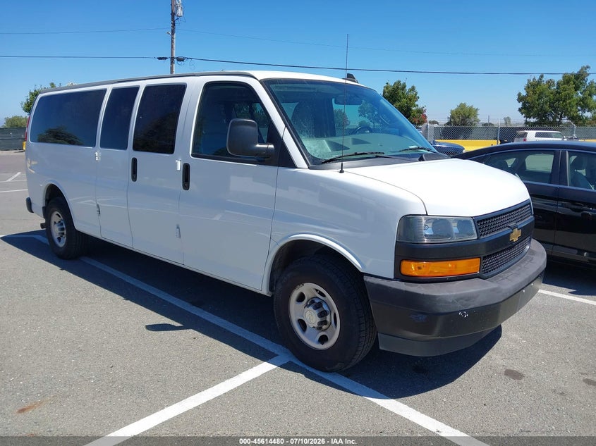 2020 Chevrolet Express 2500 VIN 1GAZGNFP2L1253008 — IAAI salvage auction photo