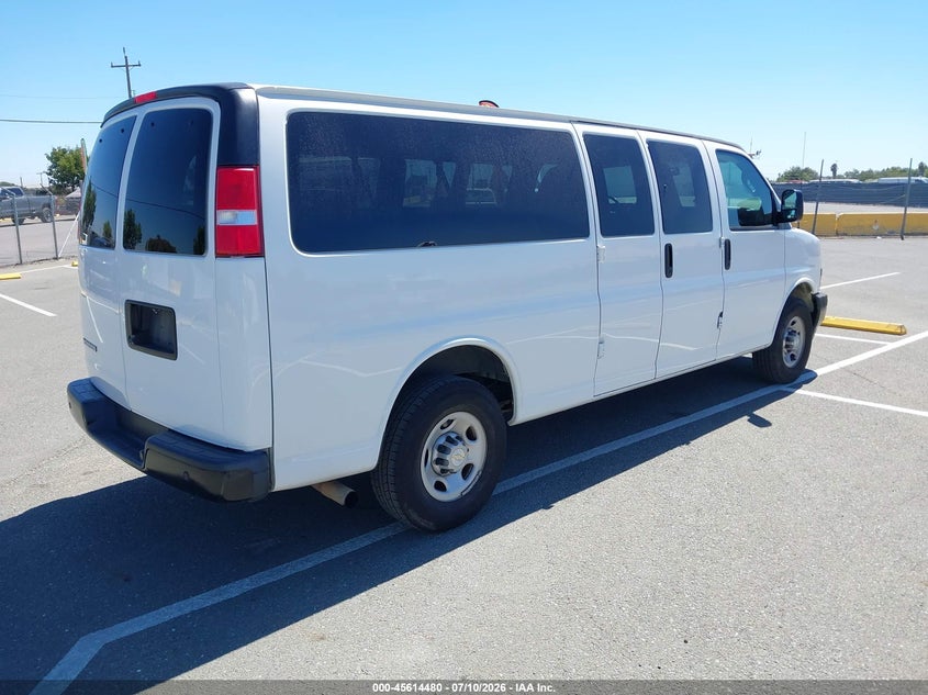 2020 Chevrolet Express 2500 VIN 1GAZGNFP2L1253008 IAAI salvage auction — NORMAL WEAR, Sf97 (California), sold $15,100 on 2026-08-27 (photo 4)