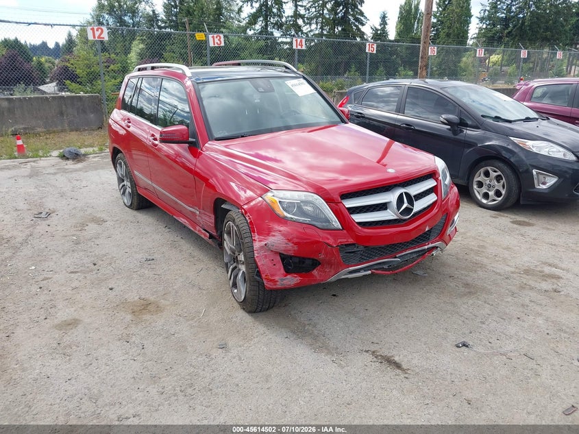 2013 Mercedes-benz Glk-klasse VIN WDCGG5HB0DG055746 IAAI salvage auction — NORMAL WEAR, Salvage Title, sold $2,025 on 2026-07-29 (photo 1)