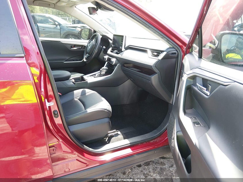 2021 Toyota Rav 4 VIN JTMY1RFVXMD070059 IAAI salvage auction — FRONT END, Rebuildable (Florida), sold $9,100 on 2026-07-25 (photo 5)