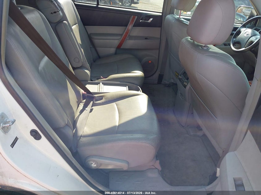 2008 Toyota Highlander VIN JTEES42A082091246 IAAI salvage auction — NORMAL WEAR, Clear (Massachusetts), sold $2,150 on 2026-07-17 (photo 8)