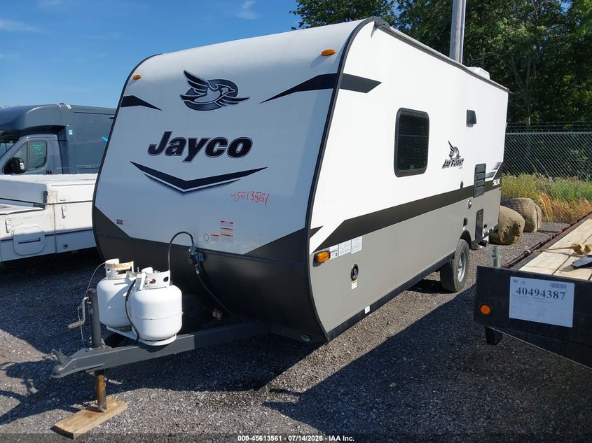 2022 Jayco Jayfl184bh VIN 1UJBJ0AJ1N17A1253 IAAI salvage auction — ROOF, Wait Title, sold $1,025 on 2026-09-04 (photo 2)