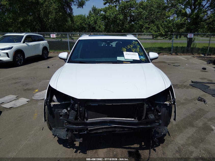 2021 Audi Q3 VIN WA1EECF36M1038241 IAAI salvage auction — FRONT END, Salvage Title, sold $7,300 on 2026-08-26 (photo 6)