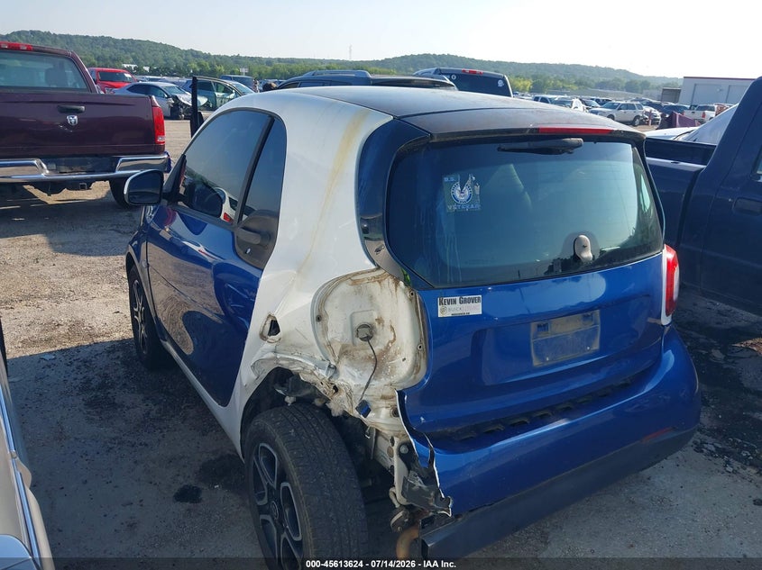 2016 Smart Fortwo VIN WMEFJ5DA6GK059268 IAAI salvage auction — REAR END, Clear (Oklahoma), sold $2,200 on 2026-09-09 (photo 3)