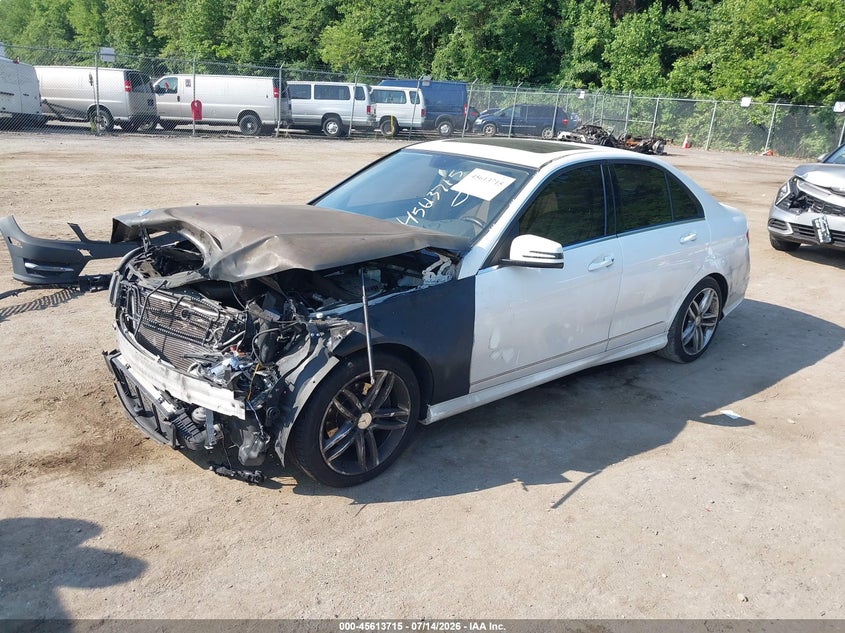 2013 Mercedes-benz C-klasse VIN WDDGF4HB4DR294651 IAAI salvage auction — FRONT END, Wait Title, sold $775 on 2026-08-18 (photo 2)