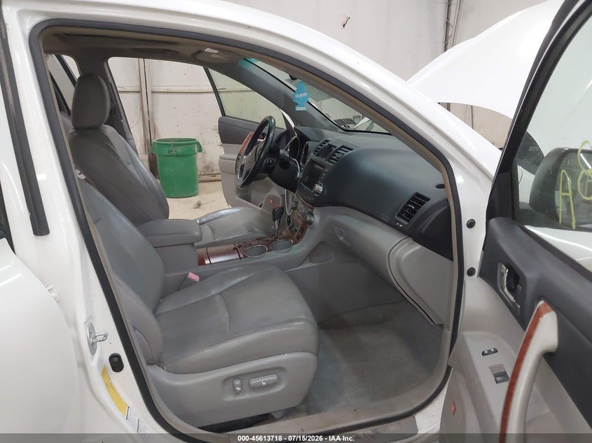 2008 Toyota Highlander VIN JTEES42A682059028 IAAI salvage auction — RIGHT FRONT, Salvage (Pennsylvania), sold $1,650 on 2026-07-30 (photo 5)