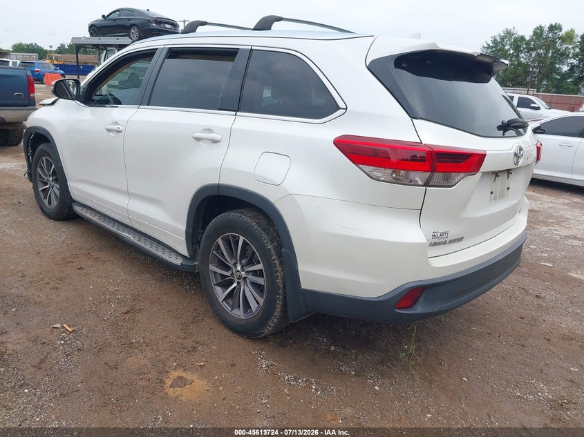 2017 Toyota Highlander VIN 5TDKZRFHXHS187756 IAAI salvage auction — NORMAL WEAR, Clear (Arkansas), sold $4,850 on 2026-07-23 (photo 3)