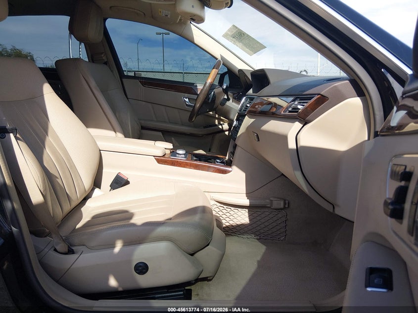 2011 Mercedes-benz E-class VIN WDDHF5GB8BA469233 IAAI salvage auction — RIGHT SIDE, Salvage (Nevada), sold $1,100 on 2026-08-07 (photo 5)