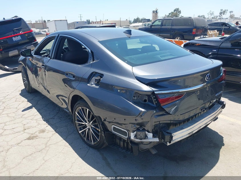2022 Lexus ES VIN 58ADA1C19NU013469 IAAI salvage auction — FRONT & REAR, Salvage Title, sold $11,750 on 2026-09-01 (photo 3)