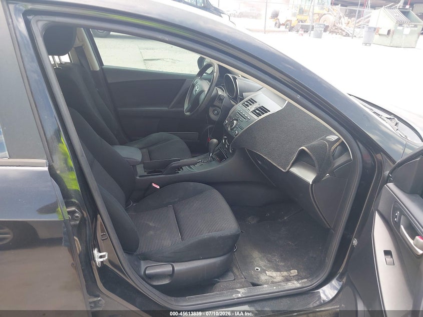 2012 Mazda 3 VIN JM1BL1UF2C1501927 IAAI salvage auction — NORMAL WEAR, Salvage Title, sold $225 on 2026-07-21 (photo 5)