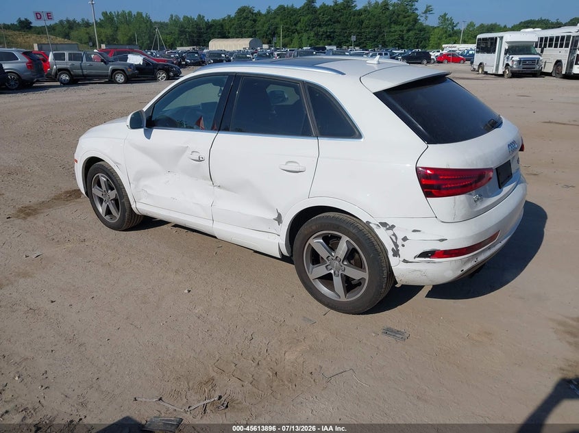 2015 Audi Q3 VIN WA1EFCFS9FR003718 IAAI salvage auction — NORMAL WEAR, Clear (Massachusetts), sold $800 on 2026-07-29 (photo 3)