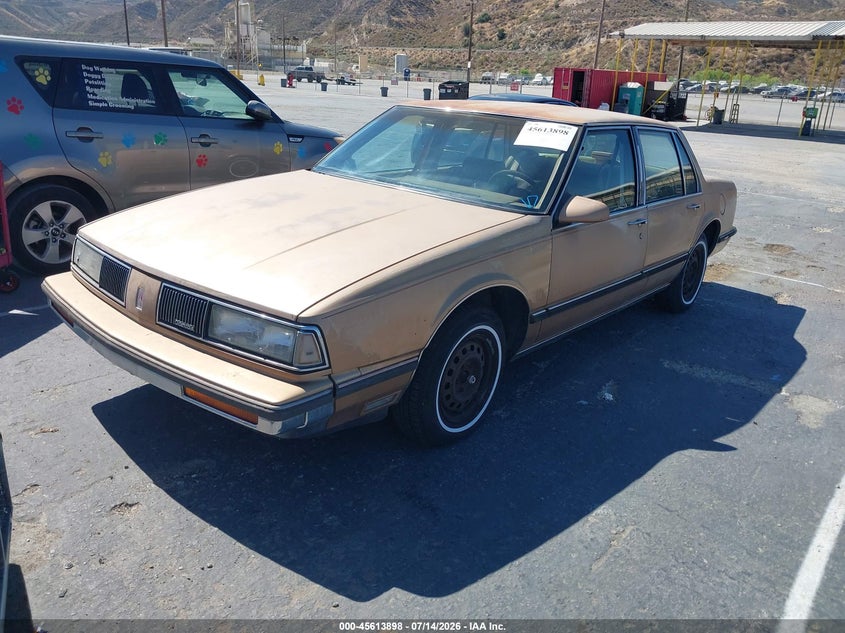 1989 Oldsmobile Delta 88 VIN 1G3HY54C7KH302628 IAAI salvage auction — NORMAL WEAR, Clear - Dealer Only (California), sold $200 on 2026-07-22 (photo 2)