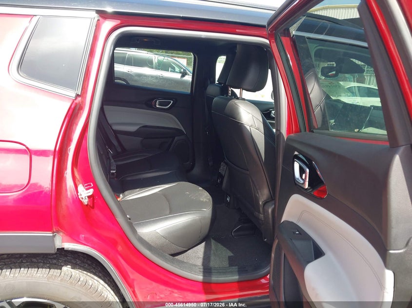 2025 Jeep Compass VIN 3C4NJDCN2ST605905 IAAI salvage auction — NORMAL WEAR, Salvage Title, sold $14,800 on 2026-07-22 (photo 8)