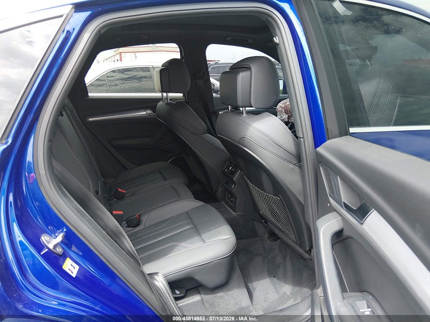 2021 Audi Q5 sportback VIN WA15AAFY2M2074773 IAAI salvage auction — FRONT END, Salvage Title, sold $11,200 on 2026-07-31 (photo 8)