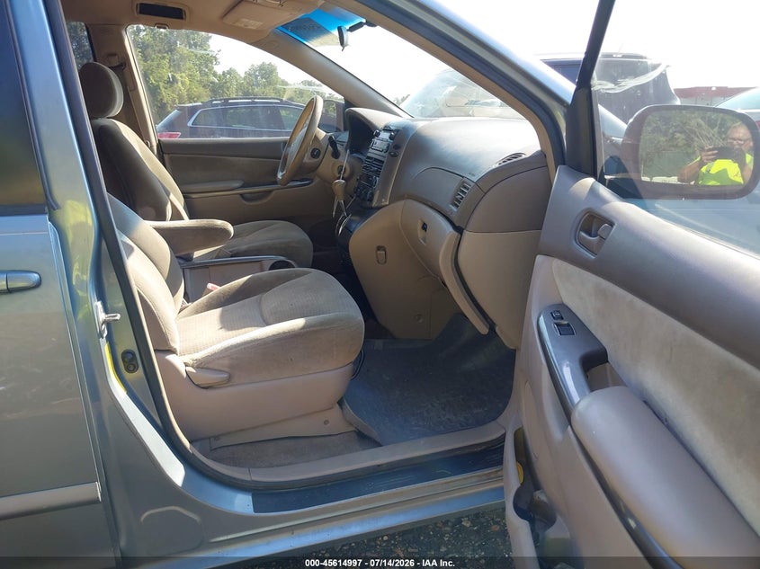 2006 Toyota Sienna VIN 5TDZA23C96S479417 IAAI salvage auction — SIDE, Salvage - Greater Than 75% (Maryland), sold $700 on 2026-08-02 (photo 5)