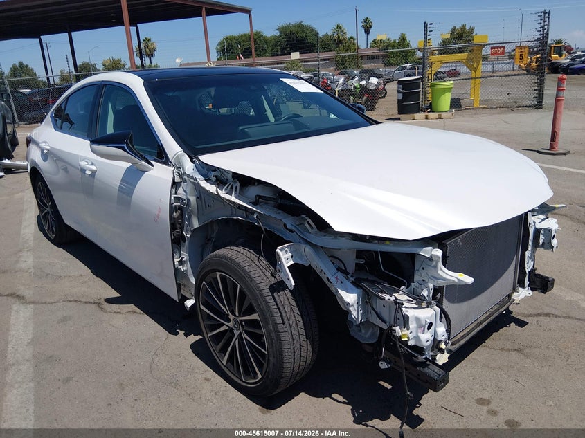 2022 Lexus ES VIN 58ADZ1B17NU118408 IAAI salvage auction — FRONT & REAR, Salvage (California), sold $10,100 on 2026-07-28 (photo 1)