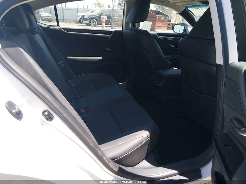2022 Lexus ES VIN 58ADZ1B17NU118408 IAAI salvage auction — FRONT & REAR, Salvage (California), sold $10,100 on 2026-07-28 (photo 8)