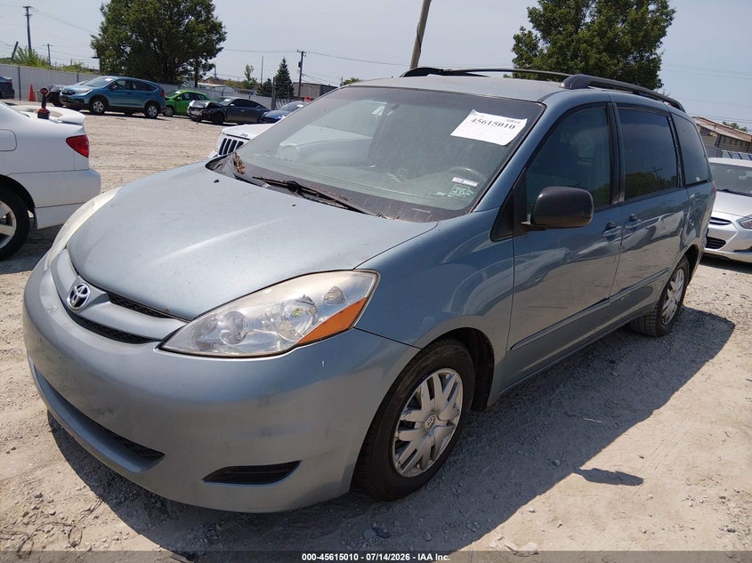 2008 Toyota Sienna VIN 5TDZK23C38S125277 IAAI salvage auction — NORMAL WEAR, Clear (Indiana), sold $300 on 2026-07-28 (photo 2)