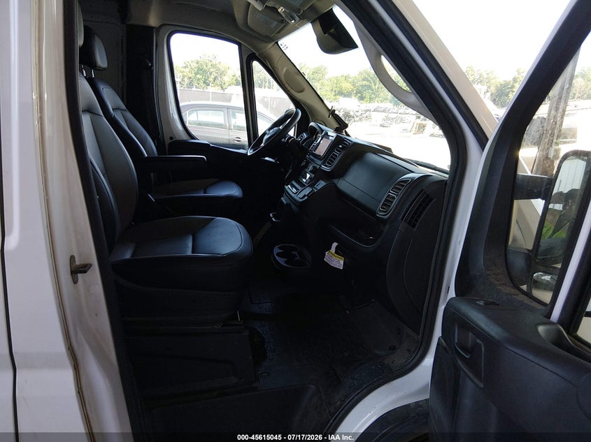 2025 Ram Promaster city VIN 3C6LRVCG6SE511691 IAAI salvage auction — SIDE, Wait Title, sold $17,200 on 2026-08-03 (photo 5)