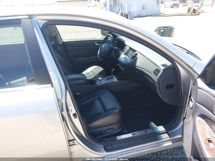 2010 Hyundai Genesis VIN KMHGC4DF5AU072491 IAAI salvage auction — NORMAL WEAR, Clear - Dealer Only (Hawaii), sold $25 on 2026-07-29 (photo 5)