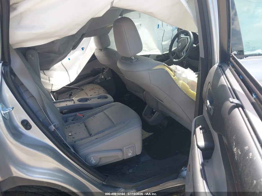 2016 Toyota Highlander VIN 5TDYKRFHXGS141311 IAAI salvage auction — NORMAL WEAR, Clear (Tennessee), sold $25 on 2026-07-16 (photo 8)