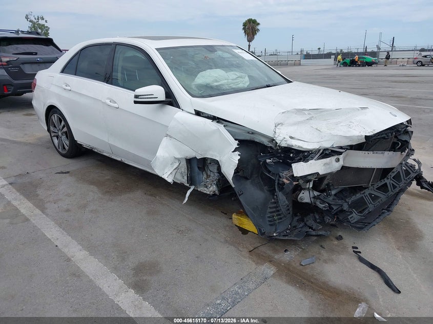 2014 Mercedes-benz E-klasse VIN WDDHF5KB1EA876645 IAAI salvage auction — FRONT END, Salvage Title, sold $575 on 2026-08-05 (photo 1)