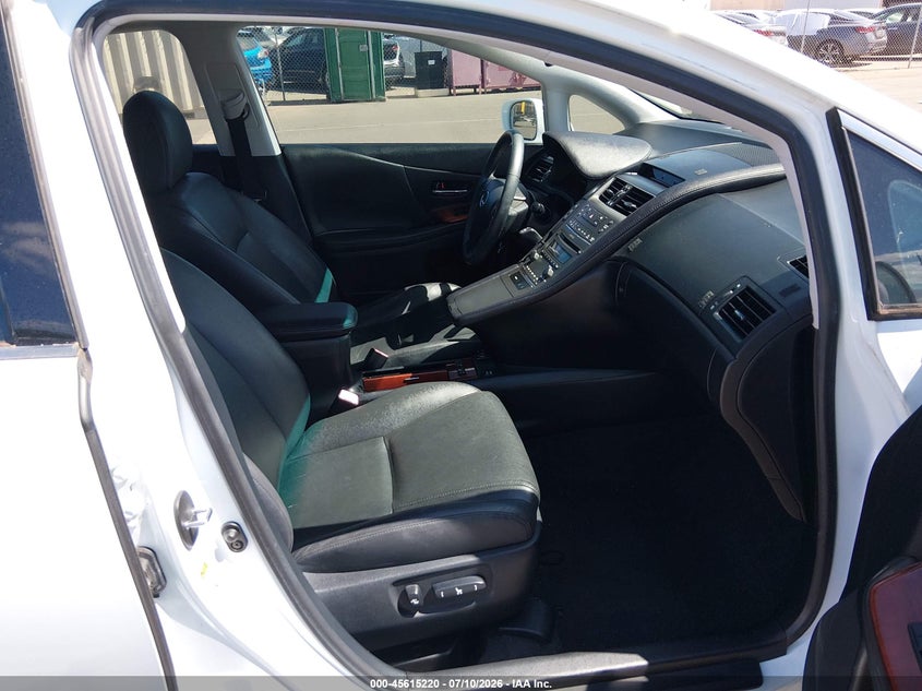 2010 Lexus Hs 250h VIN JTHBB1BA1A2002844 IAAI salvage auction — NORMAL WEAR, Clear (Hawaii), sold $25 on 2026-07-21 (photo 5)