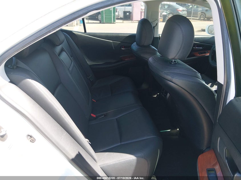 2010 Lexus Hs 250h VIN JTHBB1BA1A2002844 IAAI salvage auction — NORMAL WEAR, Clear (Hawaii), sold $25 on 2026-07-21 (photo 8)
