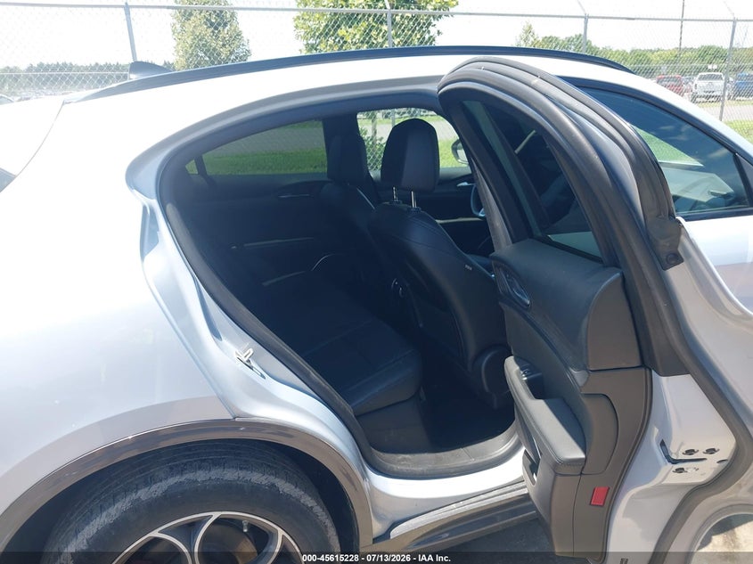 2022 Alfa romeo Stelvio VIN ZASPAKBN3N7D41334 IAAI salvage auction — LEFT REAR, Salvage Title, sold $7,600 on 2026-08-20 (photo 8)