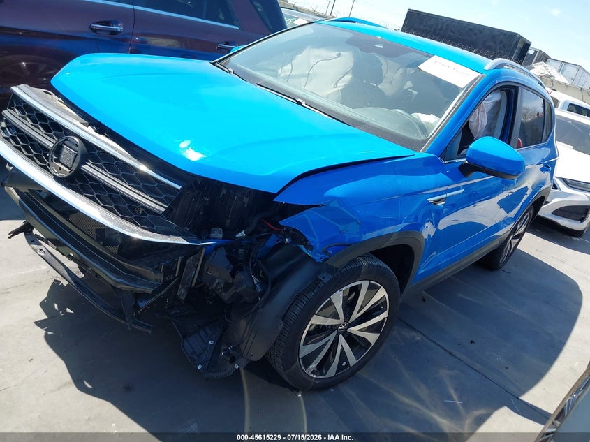 2024 Volkswagen Taos VIN 3VVSX7B28RM051933 IAAI salvage auction — RIGHT FRONT, Salvage Title, sold $4,000 on 2026-09-13 (photo 2)