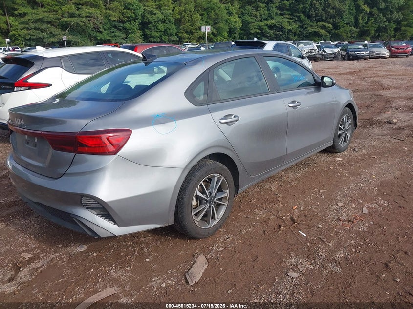 2024 Kia Forte VIN 3KPF24ADXRE756579 IAAI salvage auction — ROOF, Enterprise Vehicles Clear Only (Michigan), sold $9,900 on 2026-07-22 (photo 4)