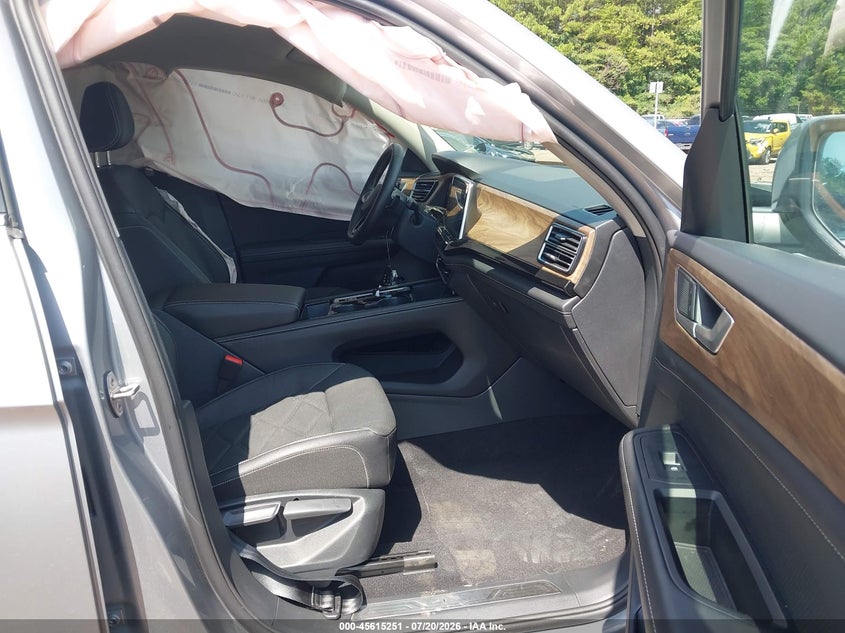 2026 Volkswagen Atlas VIN 1V2HN2CA9TC507890 IAAI salvage auction — LEFT SIDE, Enterprise Vehicles Clear Only (Florida), sold $16,625 on 2026-07-29 (photo 5)