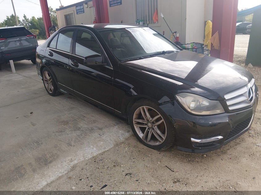 2013 Mercedes-benz C-klasse VIN WDDGF4HBXDR269981 IAAI salvage auction — NORMAL WEAR, Clear (Florida), sold $475 on 2026-08-18 (photo 1)