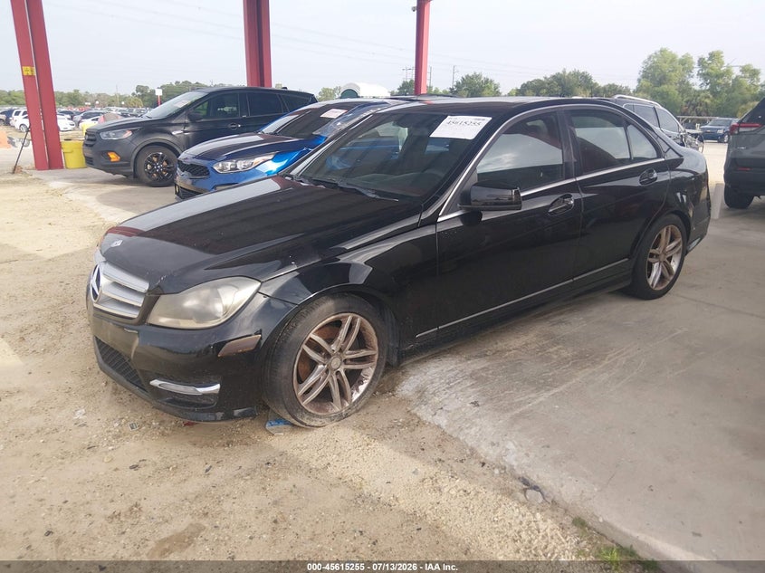2013 Mercedes-benz C-klasse VIN WDDGF4HBXDR269981 IAAI salvage auction — NORMAL WEAR, Clear (Florida), sold $475 on 2026-08-18 (photo 2)