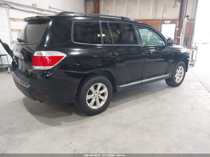 2013 Toyota Highlander VIN 5TDBK3EH3DS179673 IAAI salvage auction — NORMAL WEAR, Clear (New York), sold $2,050 on 2026-07-22 (photo 4)
