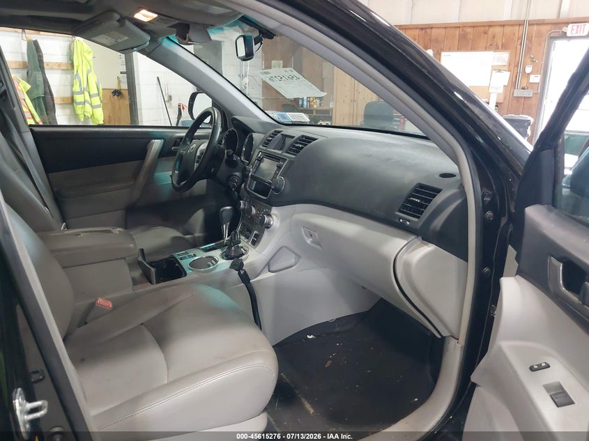 2013 Toyota Highlander VIN 5TDBK3EH3DS179673 IAAI salvage auction — NORMAL WEAR, Clear (New York), sold $2,050 on 2026-07-22 (photo 5)