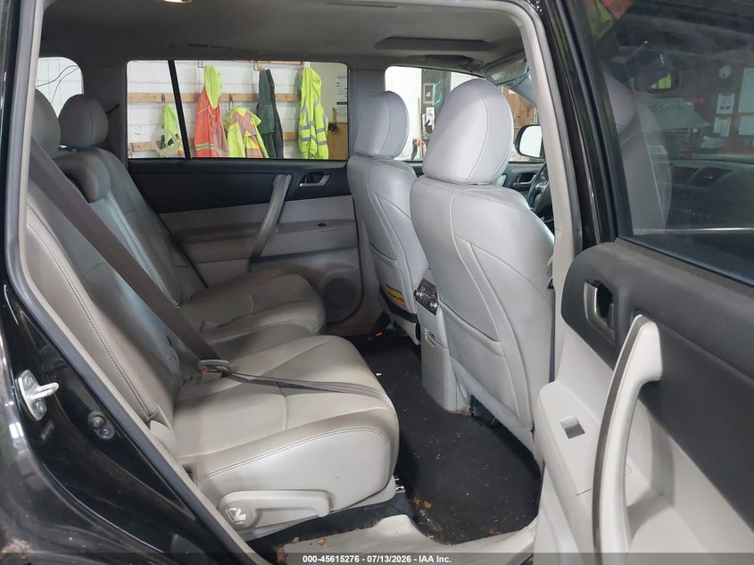 2013 Toyota Highlander VIN 5TDBK3EH3DS179673 IAAI salvage auction — NORMAL WEAR, Clear (New York), sold $2,050 on 2026-07-22 (photo 8)