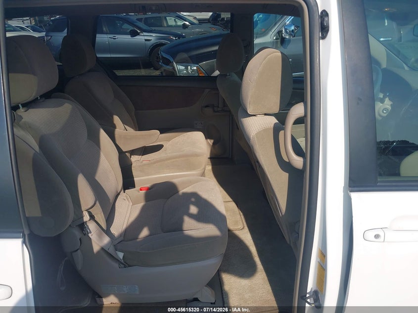2009 Toyota Sienna VIN 5TDBK23C29S026324 IAAI salvage auction — NORMAL WEAR, Clear (New Jersey), sold $550 on 2026-07-27 (photo 8)