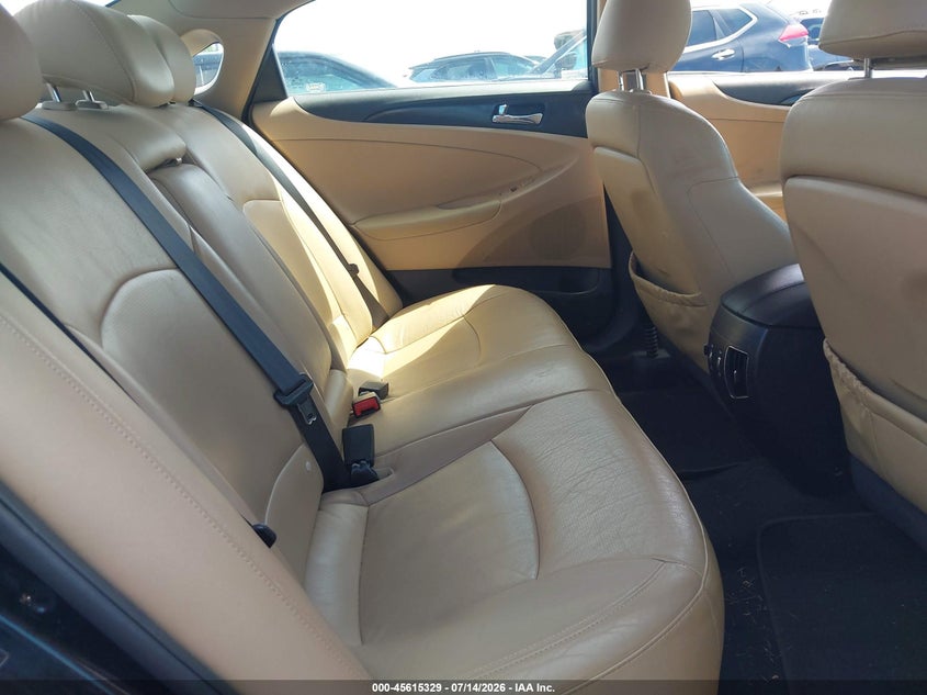 2011 Hyundai Sonata VIN 5NPEC4AB3BH306409 IAAI salvage auction — NORMAL WEAR, Clear (North Carolina), sold $1,100 on 2026-08-01 (photo 8)