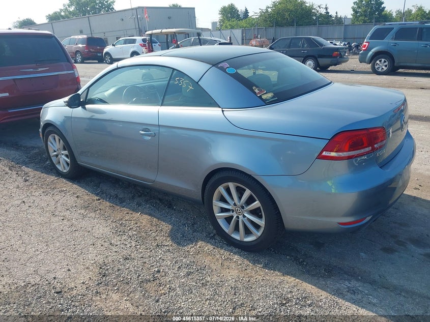 2015 Volkswagen Eos VIN WVWBW8AH3FV002525 IAAI salvage auction — NORMAL WEAR, Clear (Illinois), sold $1,625 on 2026-07-29 (photo 3)