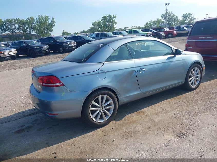 2015 Volkswagen Eos VIN WVWBW8AH3FV002525 IAAI salvage auction — NORMAL WEAR, Clear (Illinois), sold $1,625 on 2026-07-29 (photo 4)