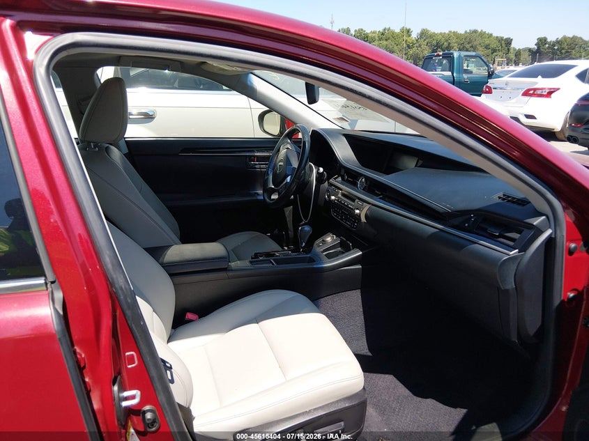 2014 Lexus ES VIN JTHBK1GG5E2149378 IAAI salvage auction — WATER/FLOOD, Salvage Title, sold $1,800 on 2026-07-31 (photo 5)