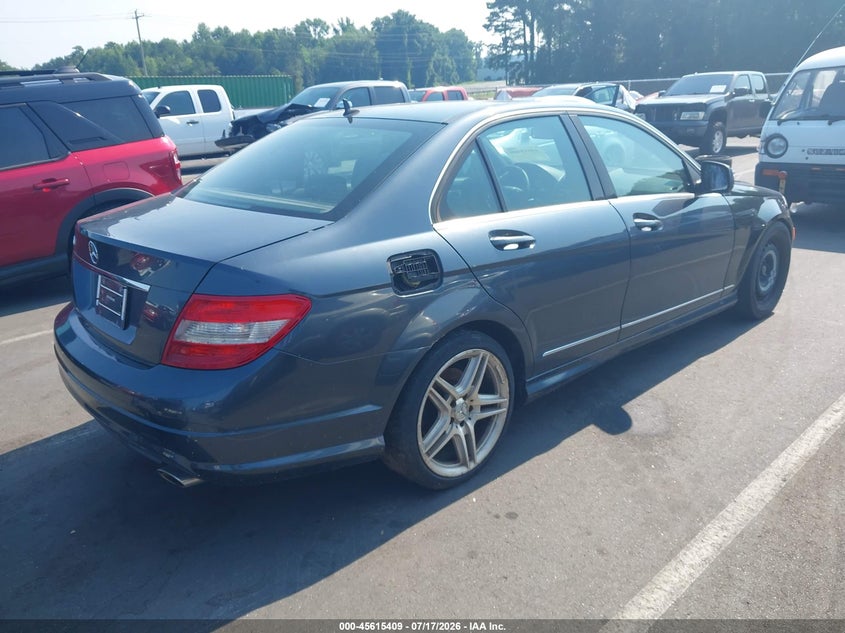 2009 Mercedes-benz C class VIN WDDGF54X19R055959 IAAI salvage auction — NORMAL WEAR, Clear (North Carolina), sold $200 on 2026-08-05 (photo 4)