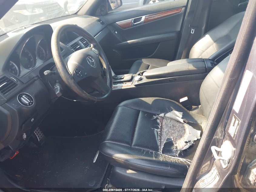 2009 Mercedes-benz C class VIN WDDGF54X19R055959 IAAI salvage auction — NORMAL WEAR, Clear (North Carolina), sold $200 on 2026-08-05 (photo 5)