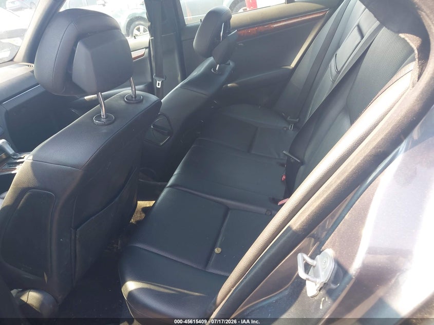 2009 Mercedes-benz C class VIN WDDGF54X19R055959 IAAI salvage auction — NORMAL WEAR, Clear (North Carolina), sold $200 on 2026-08-05 (photo 8)
