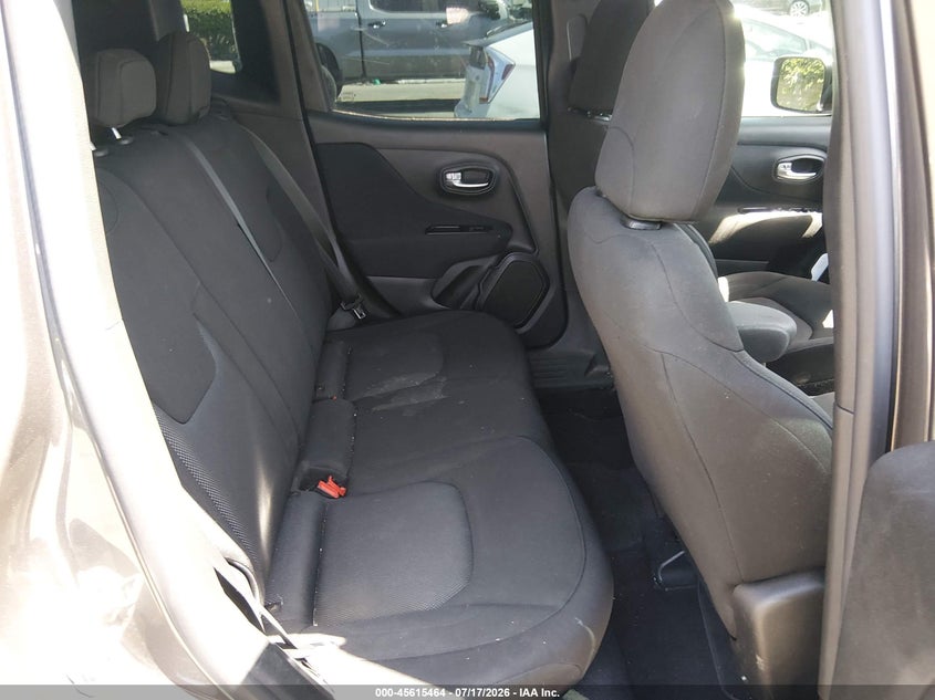 2020 Jeep Renegade VIN ZACNJAAB3LPL13564 IAAI salvage auction — SIDE, Salvage Title, sold $2,250 on 2026-08-17 (photo 8)